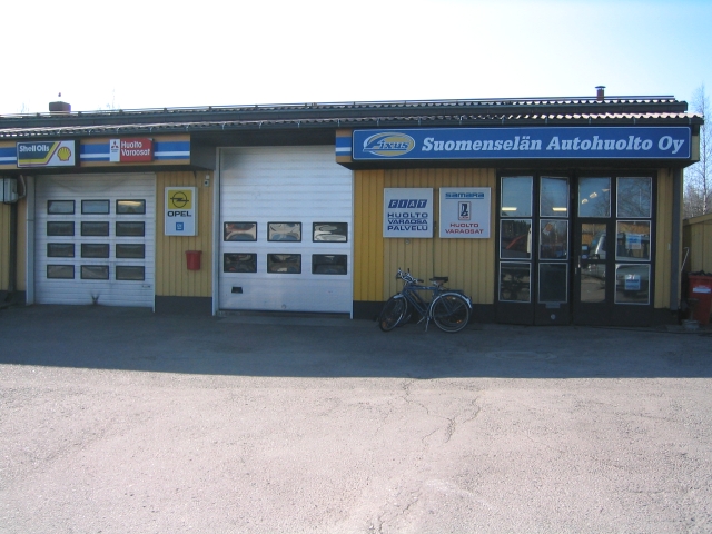 Julkisivu